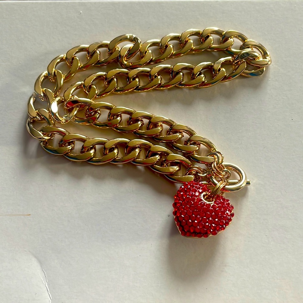 Gold link heart necklace